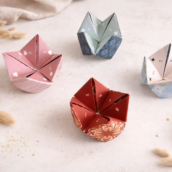 Cocottes divinatoires